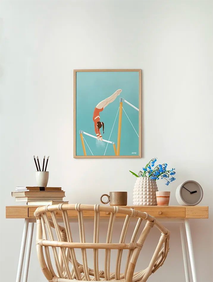 Poster Gymnastique : cette illustration délicate capture la tension et la précision d’une athlète aux barres asymétriques. Parfaite pour une déco murale moderne, elle ajoute un style sportif et raffiné à tout espace intérieur, comme un salon ou une chambre.