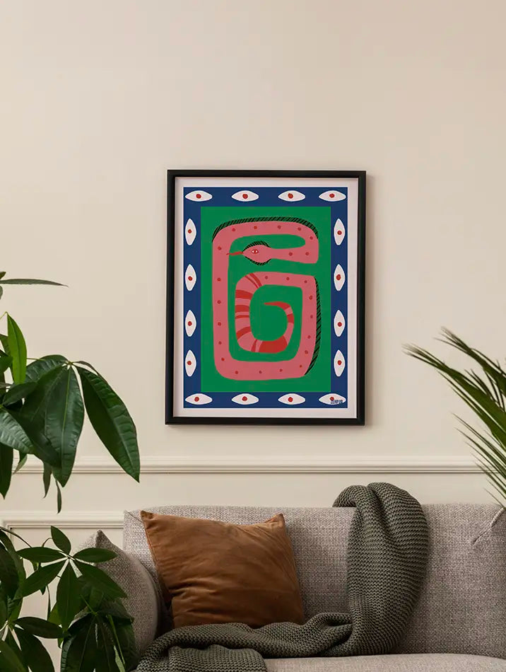 Poster serpent minimaliste avec des couleurs vives, illustration de serpent stylisé rose et rouge, parfait pour une décoration audacieuse, murale ou artistique
