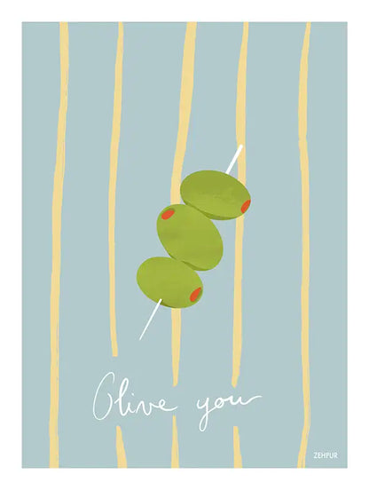 Affiche culinaire Olive You : une illustration minimaliste de trois olives sur un pique apéritif, sur fond bleu pâle. Les rayures jaunes ajoutent une touche méditerranéenne, idéale pour apporter une ambiance estivale à un coin apéro ou une cuisine moderne.