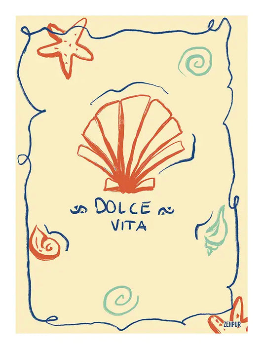 L'affiche Dolce Vita est un poster d’évasion qui célèbre les étés ensoleillés d'Italie. Avec des teintes douces de beige, d'orange terre cuite et de bleu marine, elle évoque un voyage méditerranéen. Ce poster voyage ajoute une touche de romantisme et de sérénité à tout espace, idéal pour transformer un salon ou une chambre en un havre de paix.